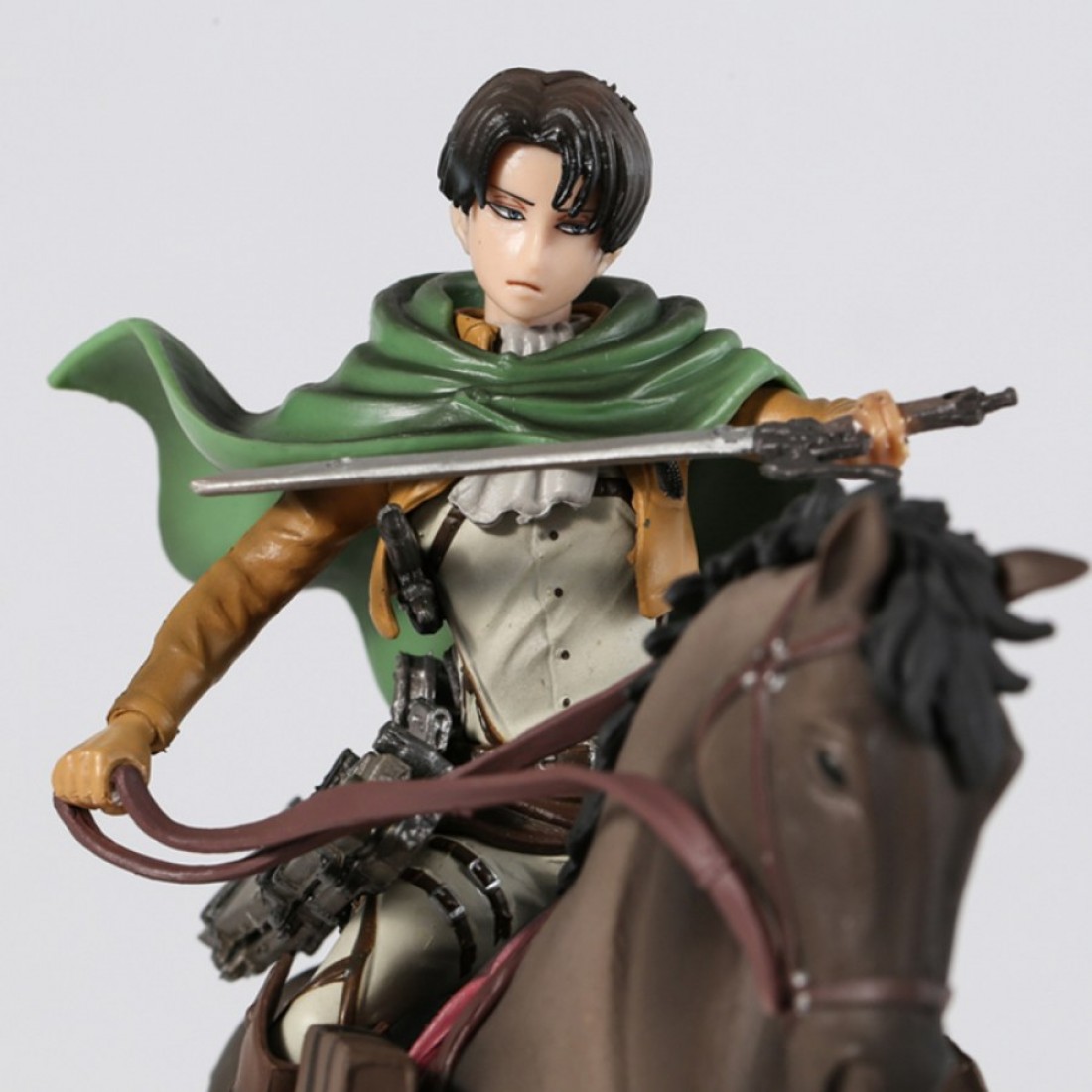 Attack On Titan Levi Ackerman Horse Riding Figür Aksiyon Figürü