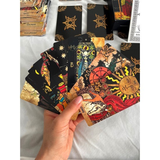 Regin Black Vintage Tarot